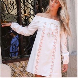 White embroidered long sleeve dress S/M/L